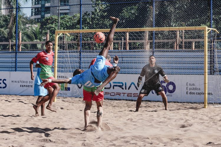 Estadual Masculino de beach soccer terá última vaga nas semis definida neste sábado (24)