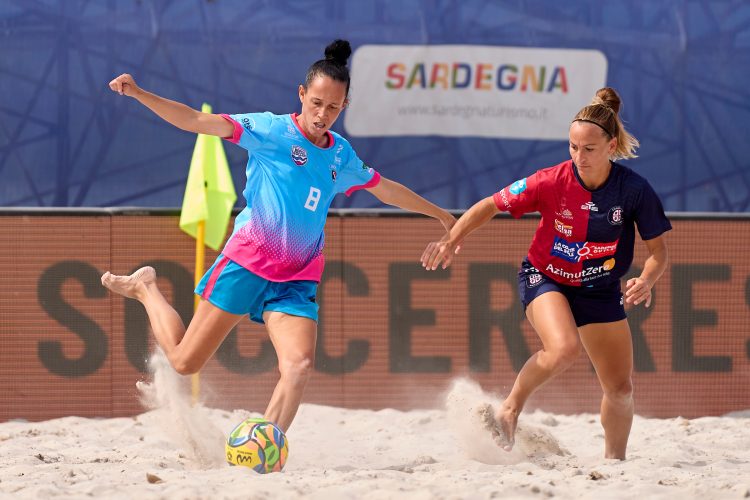 São Pedro vence italianas e se classifica à final do Mundial de Clubes de beach soccer