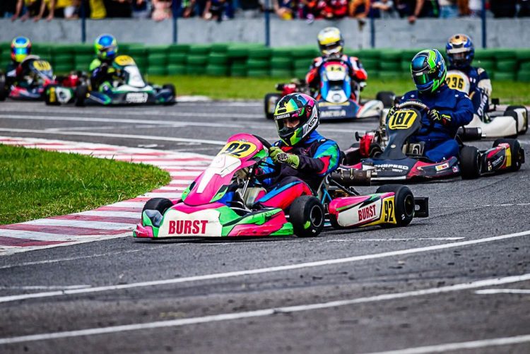 Lizandro Benvegnú pega pódio nas etapas 5 e 6 do Campeonato Capixaba de Kart