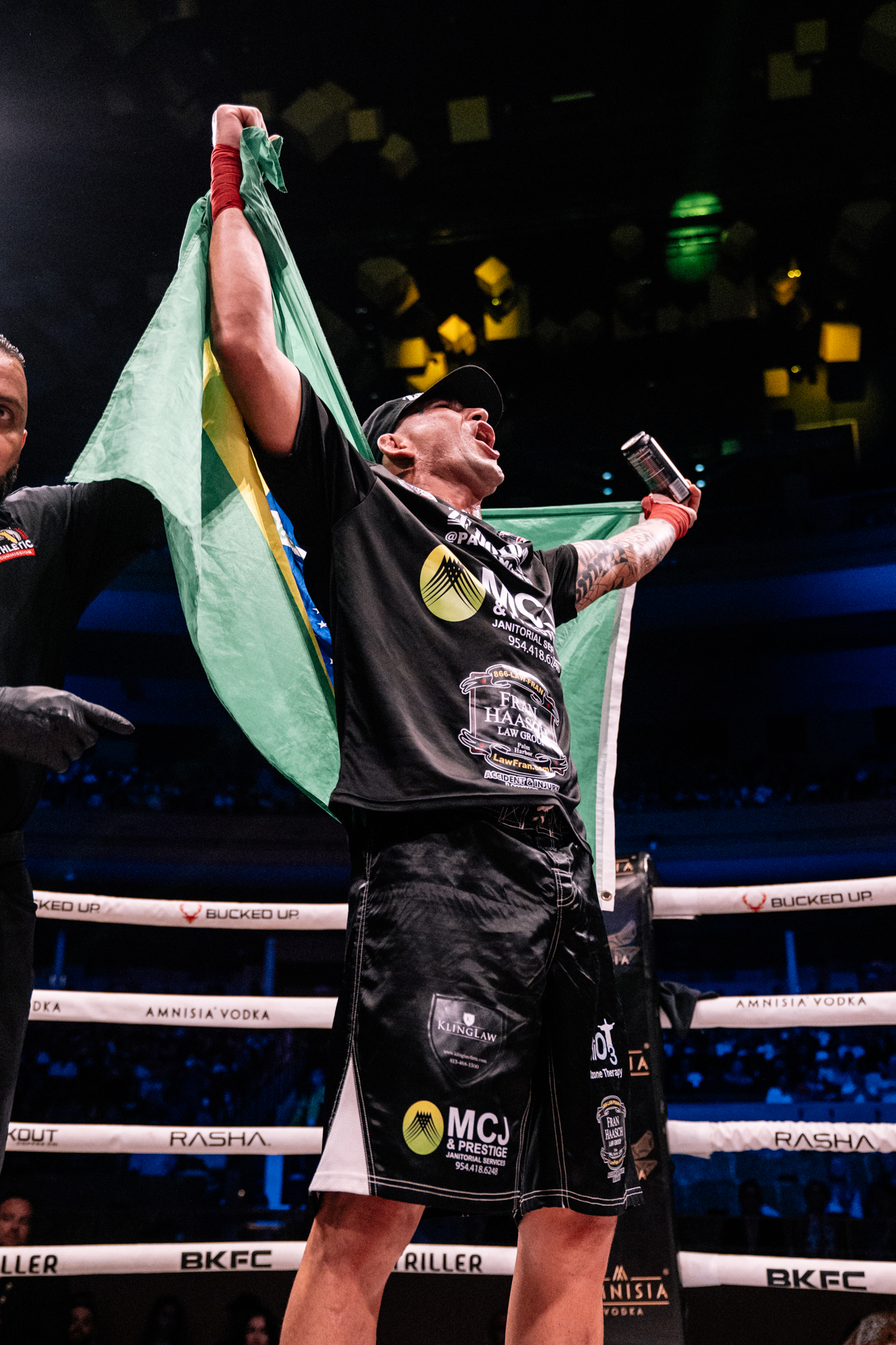 Paulo “Zé Doido” faz ótima luta e vence norte-americano Wayna Reid no BKFC 80