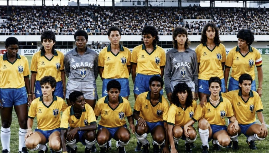 R$ 500 mil para cada: Câmara aprova prêmio às pioneiras do futebol feminino 1
