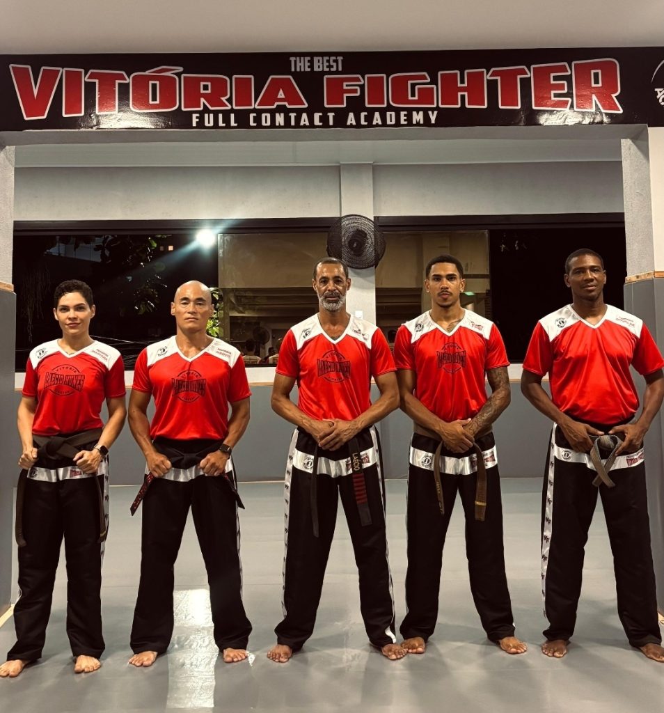 Kickboxing: Vitória Fighter inaugura nova academia em parceria com a Ponto 1 3