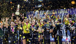 Praia Clube atropela Minas e fatura o tri da Superliga Feminina