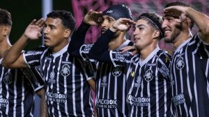Capa-Preta encara maratona: dois jogos no mesmo dia a 935 km de distância
