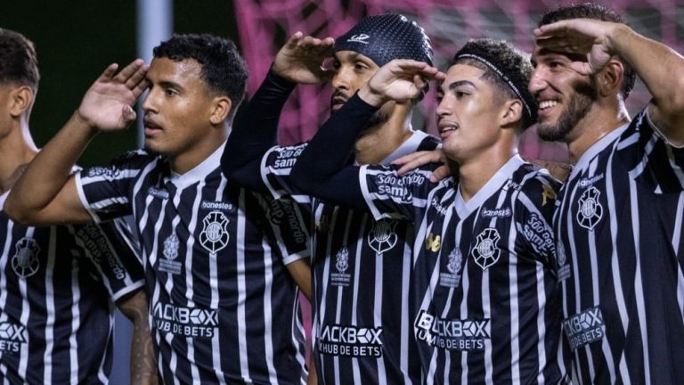 Capa-Preta encara maratona: dois jogos no mesmo dia a 935 km de distância
