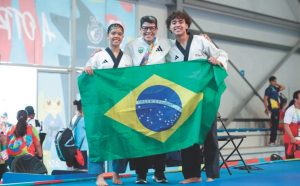 Capixaba lidera Brasil ao topo do taekwondo nos Jogos Sul-Americanos