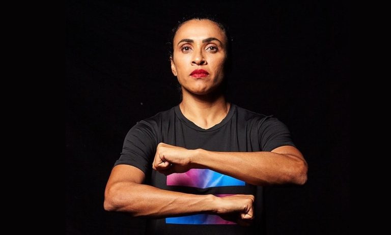 Chuteira da igualdade: a campanha de Marta que parou o mundo