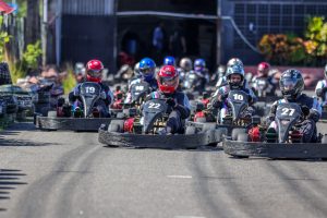 Novatos no kart viram pilotos em campeonato exclusivo no ES