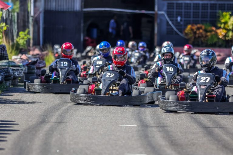 Novatos no kart viram pilotos em campeonato exclusivo no ES