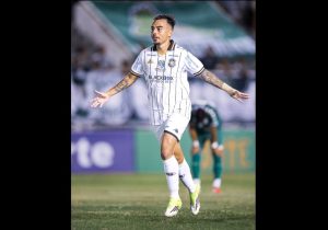 Rio Branco faz história: time principal vai à final da Copa Centro-Oeste e reserva perde na Copa ES