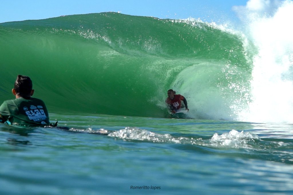 Slab Bodyboarding Contest: ondas radicais agitam Vila Velha