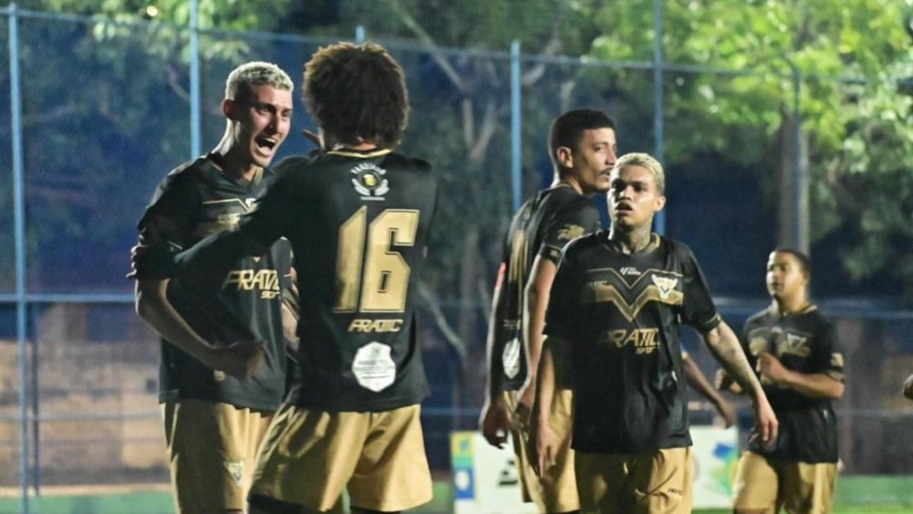 Orla busca empate heroico e segue na briga por vaga na Copa Vitória