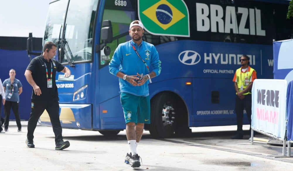 Brasil goleia Escócia e garante liderança do Grupo C na Copa