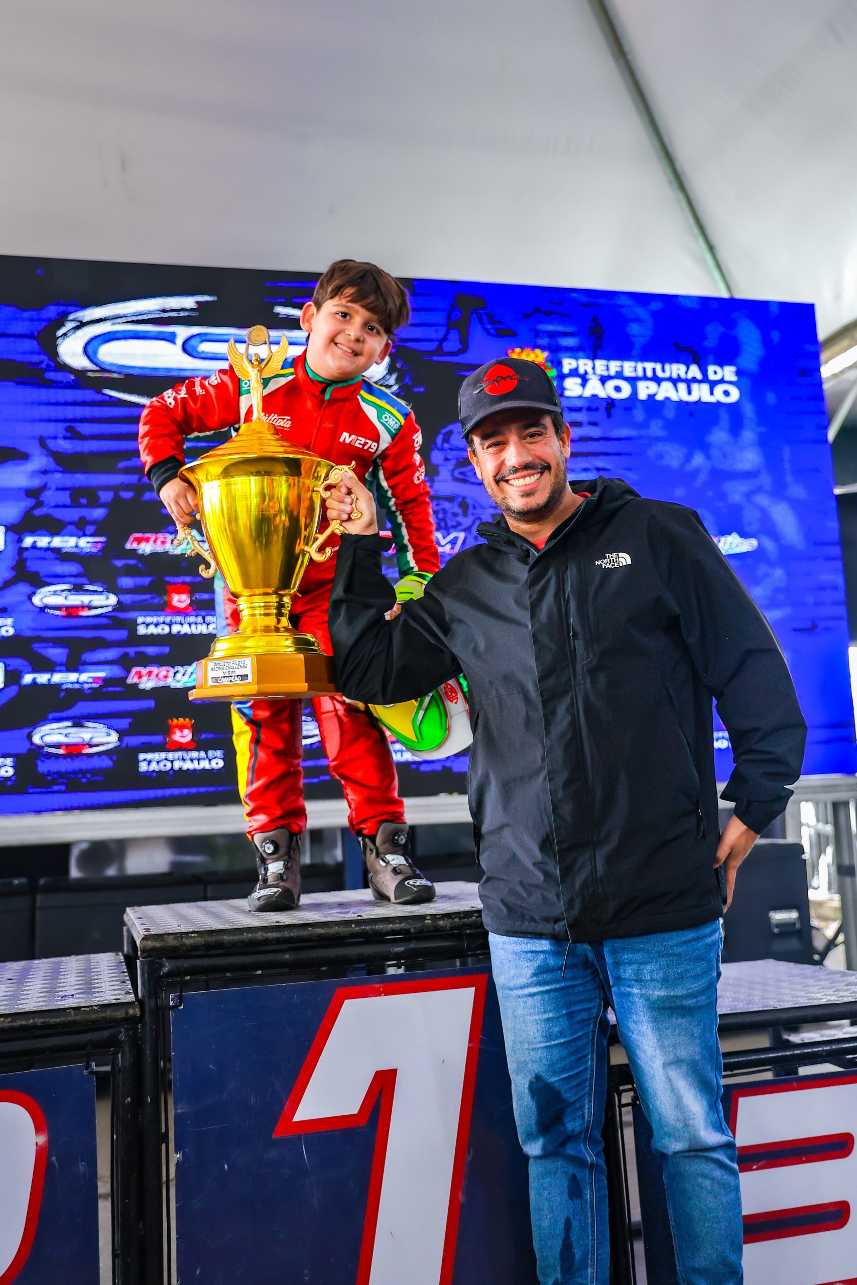Irmãos Emerick fecham final de semana com pódios e título no kart em Interlagos