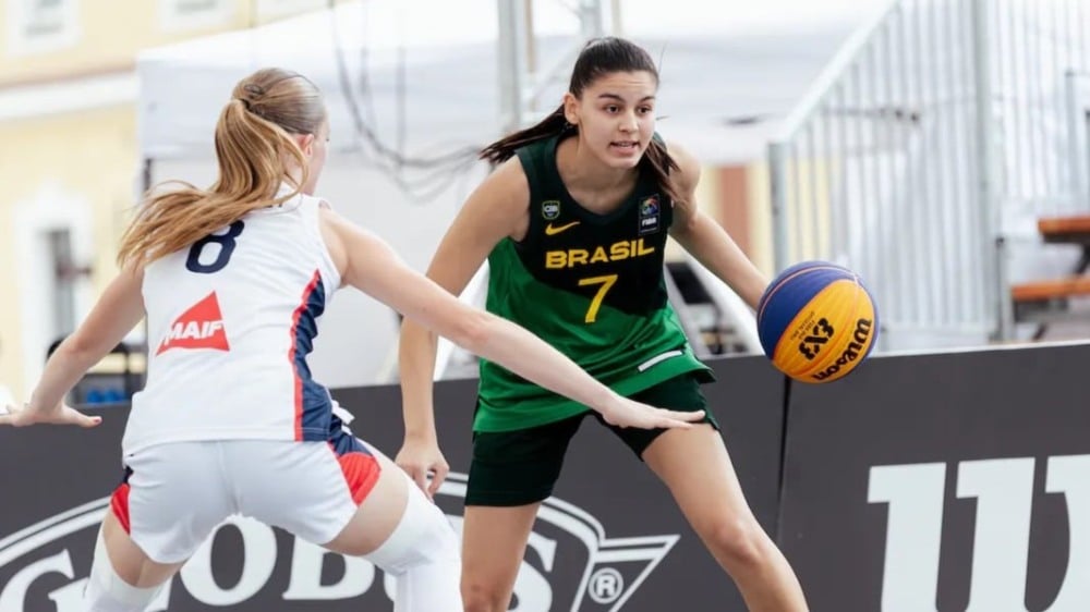 Driblando fronteiras: capixaba Maria Clara é convocada para seleção de basquete 3×3