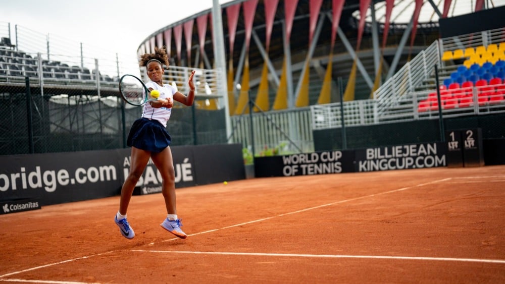 Tênis de ponta: Brasil e Canadá duelam em Vitória pela Billie Jean King Cup