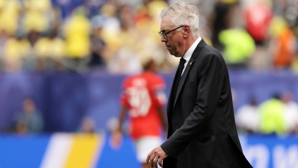 Eliminação na Copa: Ancelotti segue no comando?
