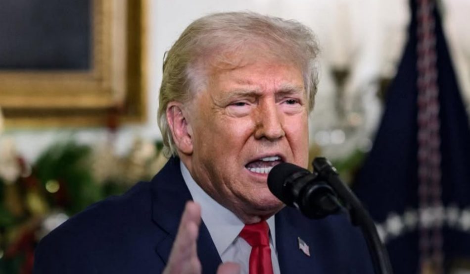 Trump detona árbitro brasileiro e admite que pediu à Fifa para liberar Balogun