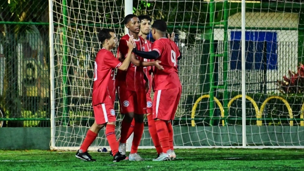 Balneário passeia, faz 7 a 0 e confirma vaga nas quartas da Copa Vitória
