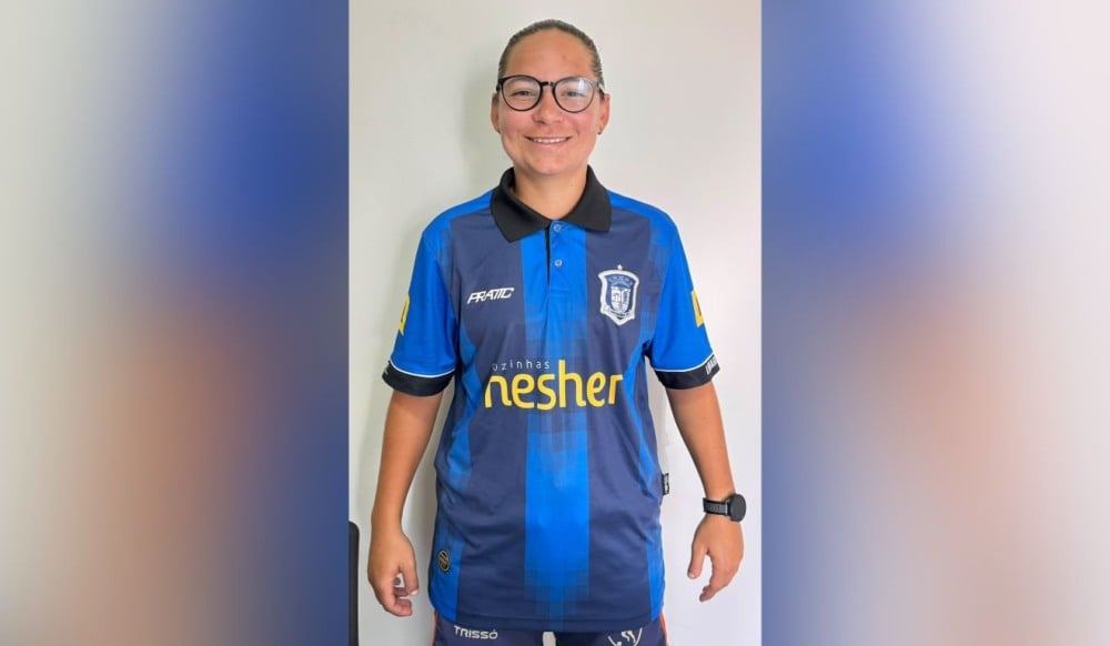Auxiliar vira técnica: Karen Loureiro comanda o Linhares e faz história no ES