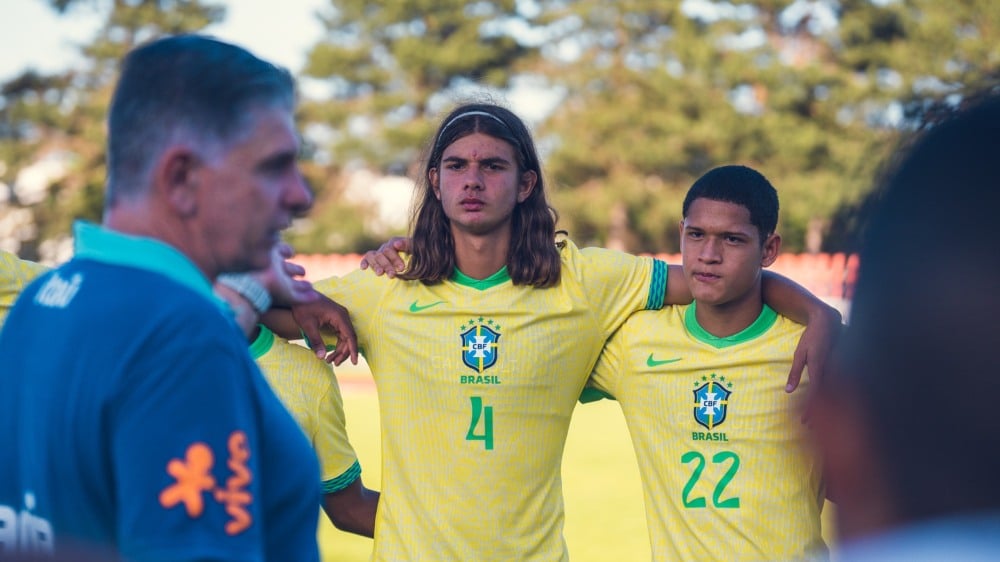 Zagueiro capixaba é convocado para a Seleção sub-15 e brilha no Flamengo
