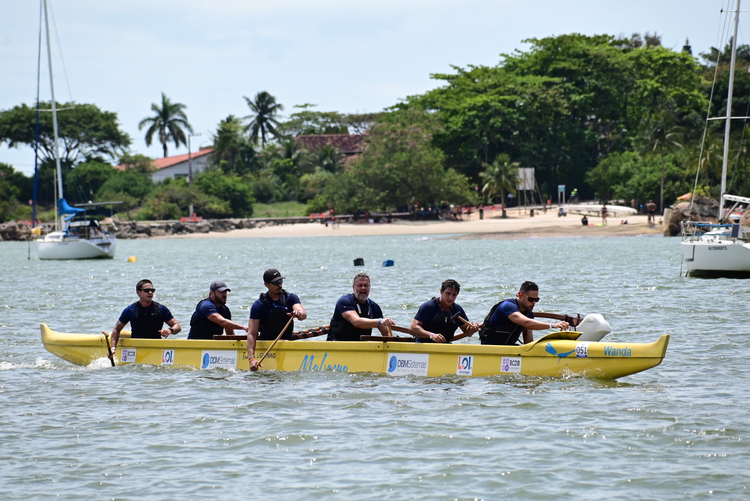 Va’a agita a Praia da Costa na 2ª etapa do Estadual Capixaba